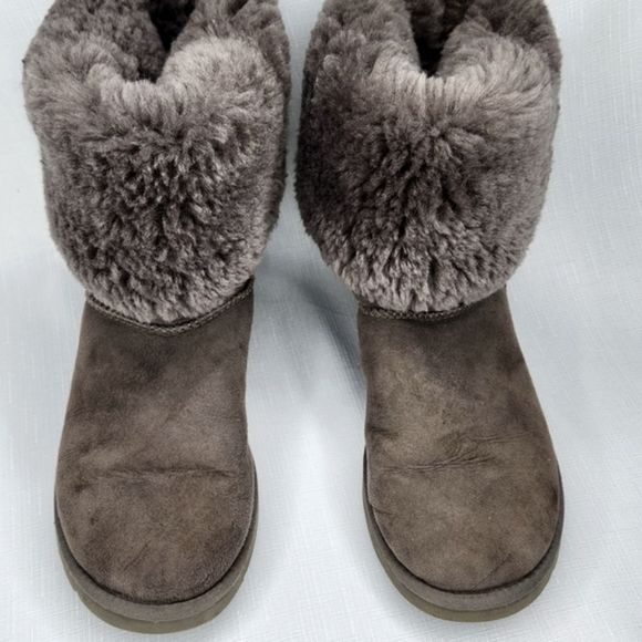 UGG Gray Winter & Rain Boots Sheepskin Women’s 8 - Picture 3 of 13